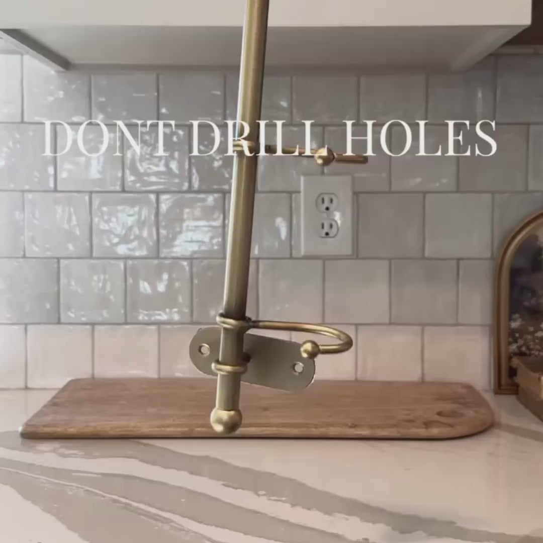 Antiqued metal wall hooks